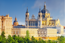 旅游网-西班牙旅游_惊叹于西班牙马德里皇宫的奢华