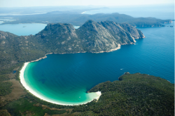 旅游资讯网-去参观科尔斯湾：在澳大利亚塔斯马尼亚州不容错过的目的地
